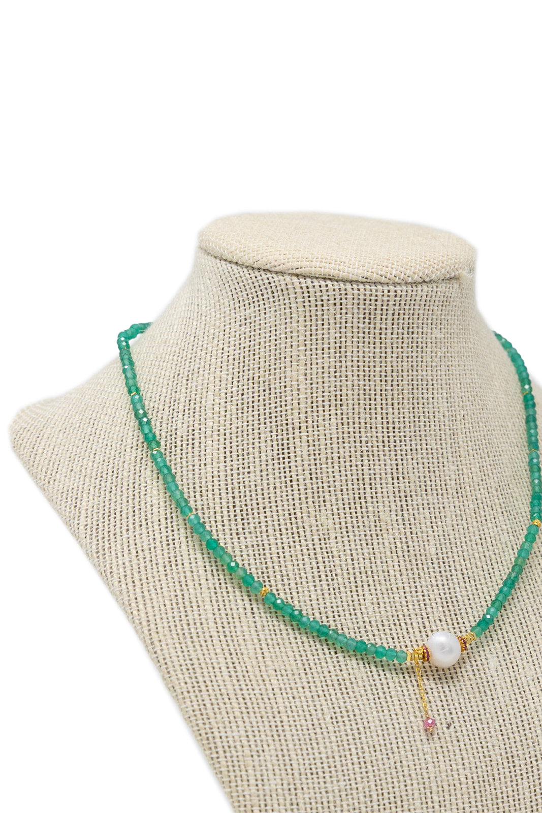 Emerald Glow Pearl Necklace